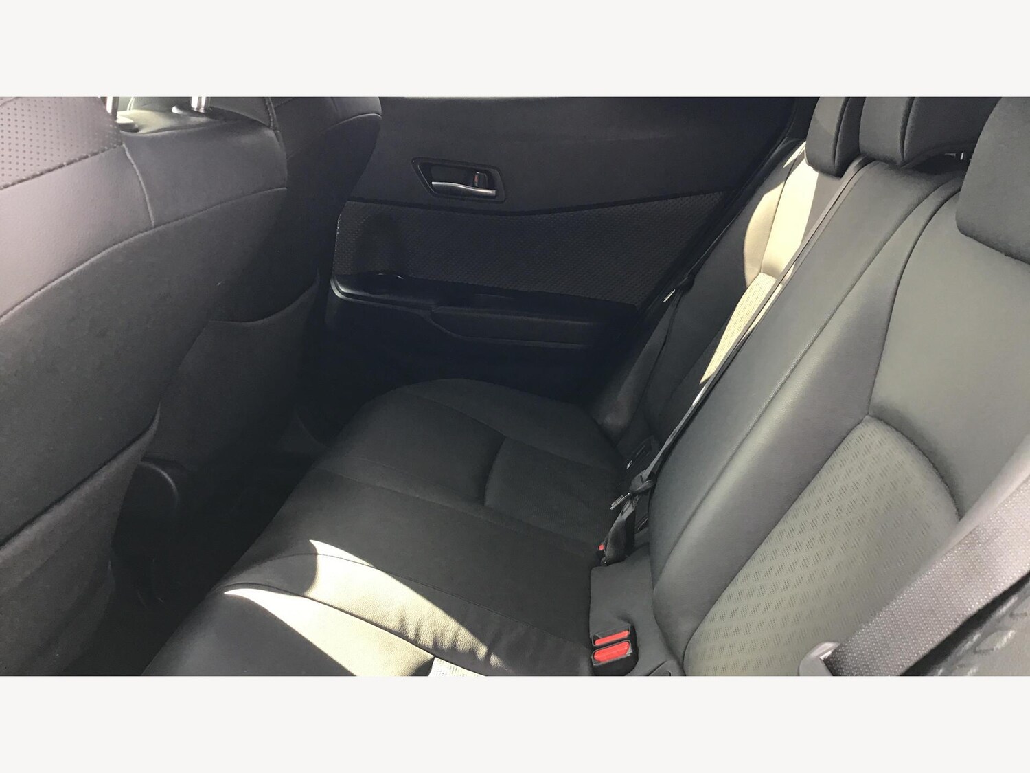 Used Toyota C-HR 2023 for sale - 76270134: Photo 15