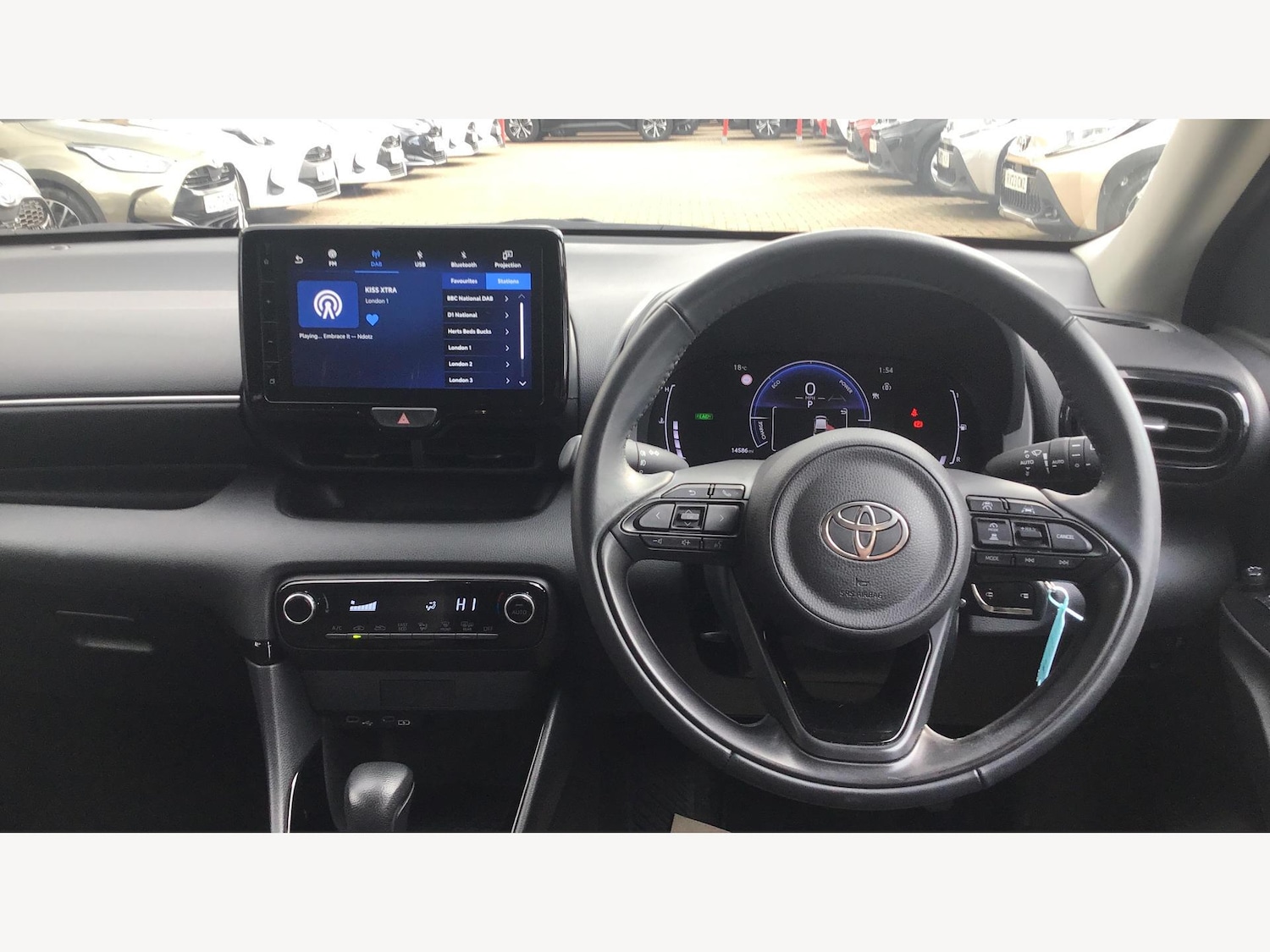 Used Toyota Yaris 2024 for sale - 76109608: Photo 10