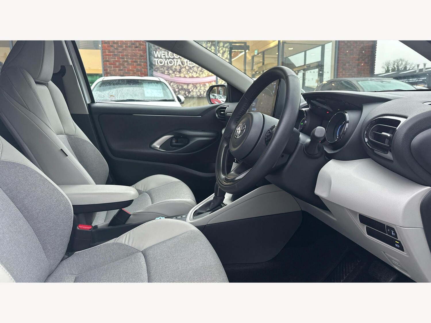 Used Toyota Yaris 2023 for sale - 77523685: Photo 13