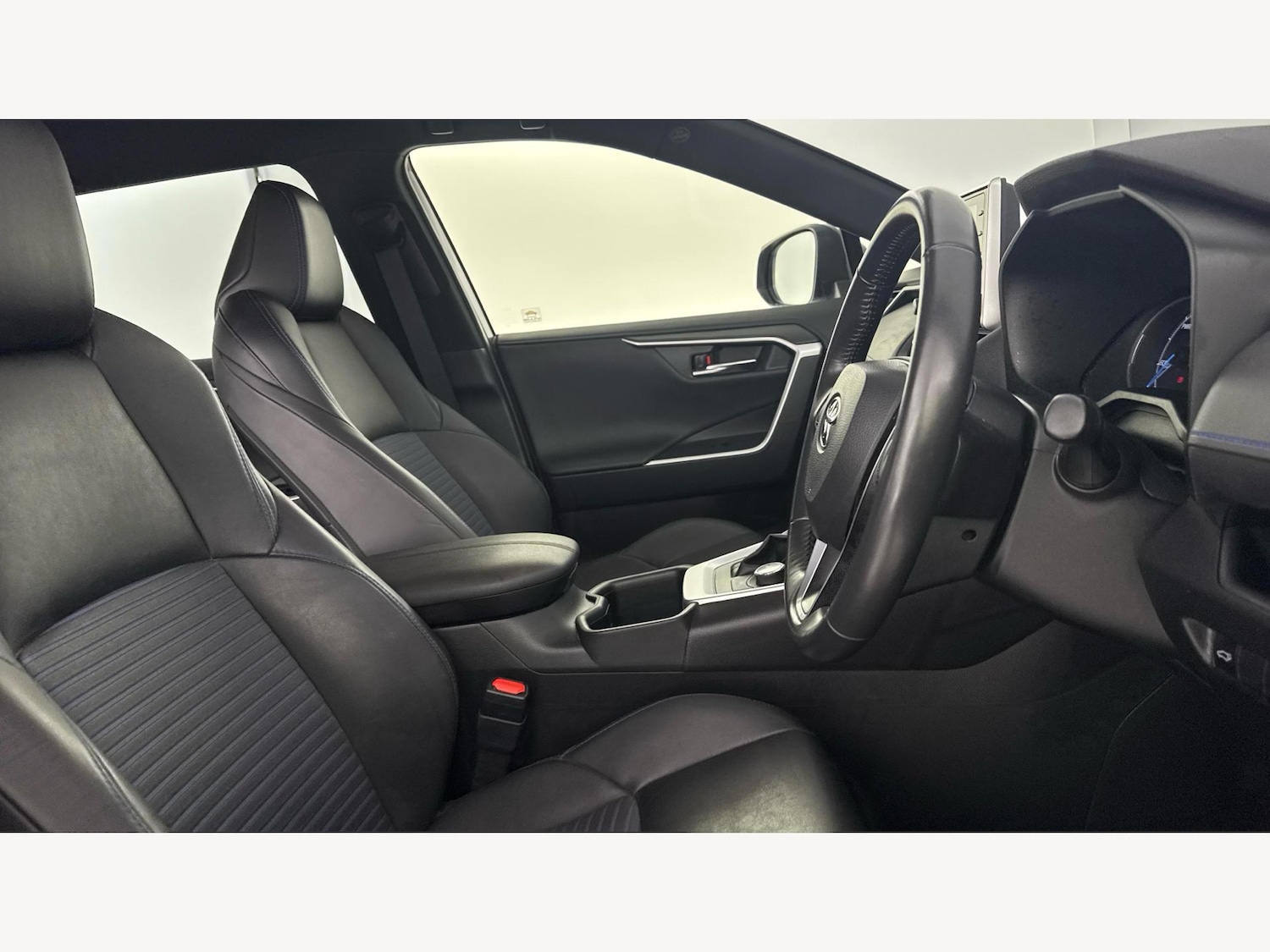 Used Toyota RAV4 2022 for sale - 76539018: Photo 13