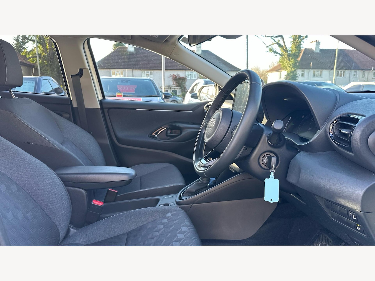 Used Toyota Yaris for sale - 77306201: Photo 13