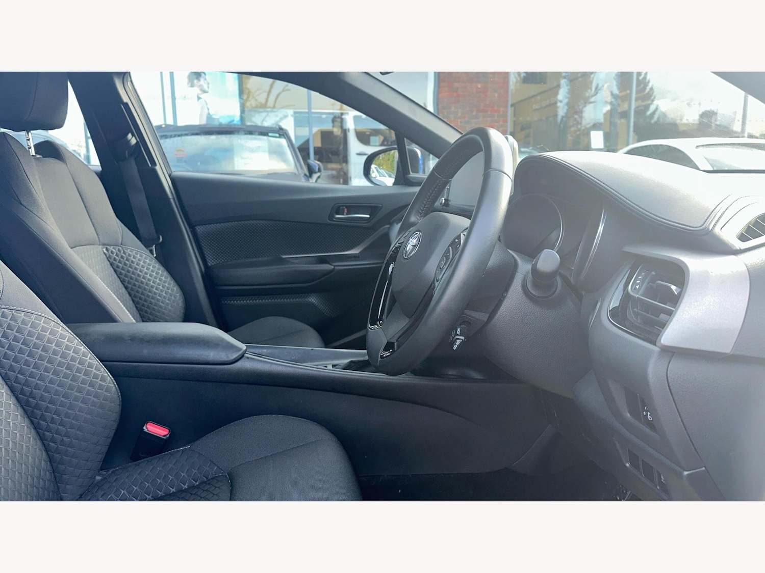 Used Toyota C-HR 2022 for sale - 76572061: Photo 13