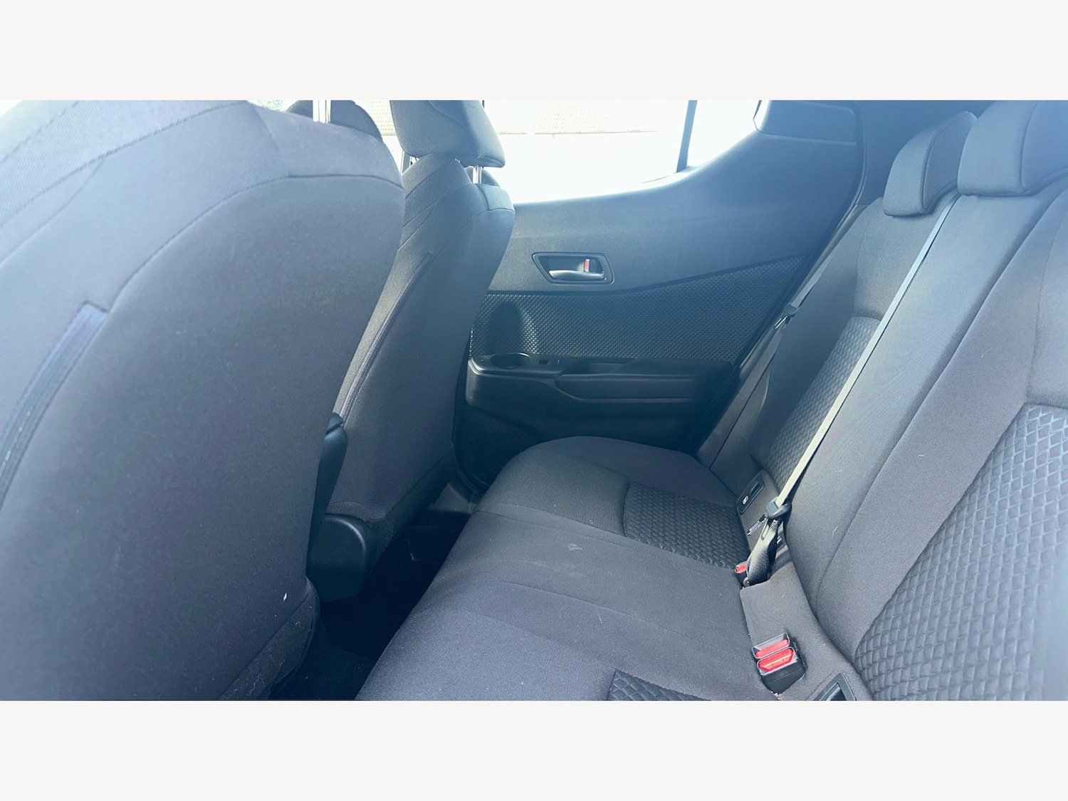 Used Toyota C-HR 2022 for sale - 76572061: Photo 15