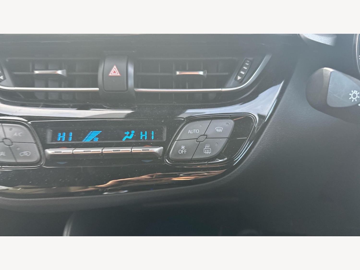 Used Toyota C-HR 2022 for sale - 76572061: Photo 22