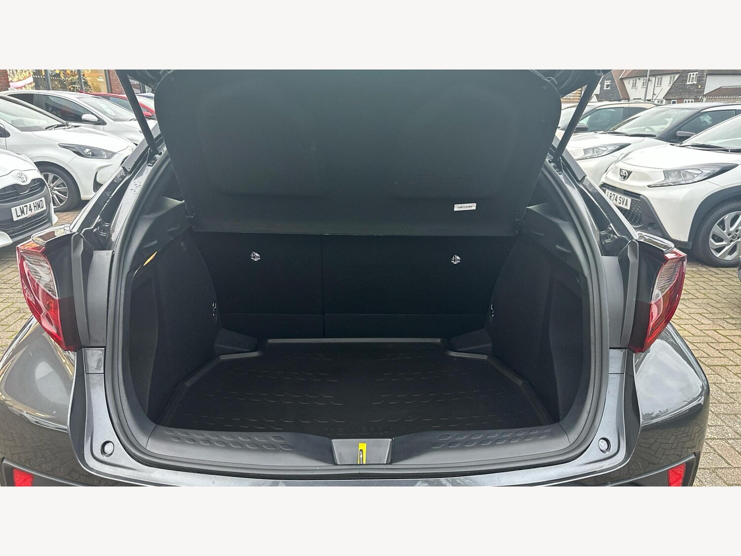 Used Toyota C-HR 2023 for sale - 77175575: Photo 16