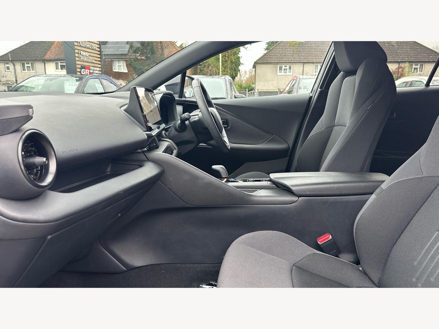 Used Toyota C-HR 2024 for sale - 77611472: Photo 12