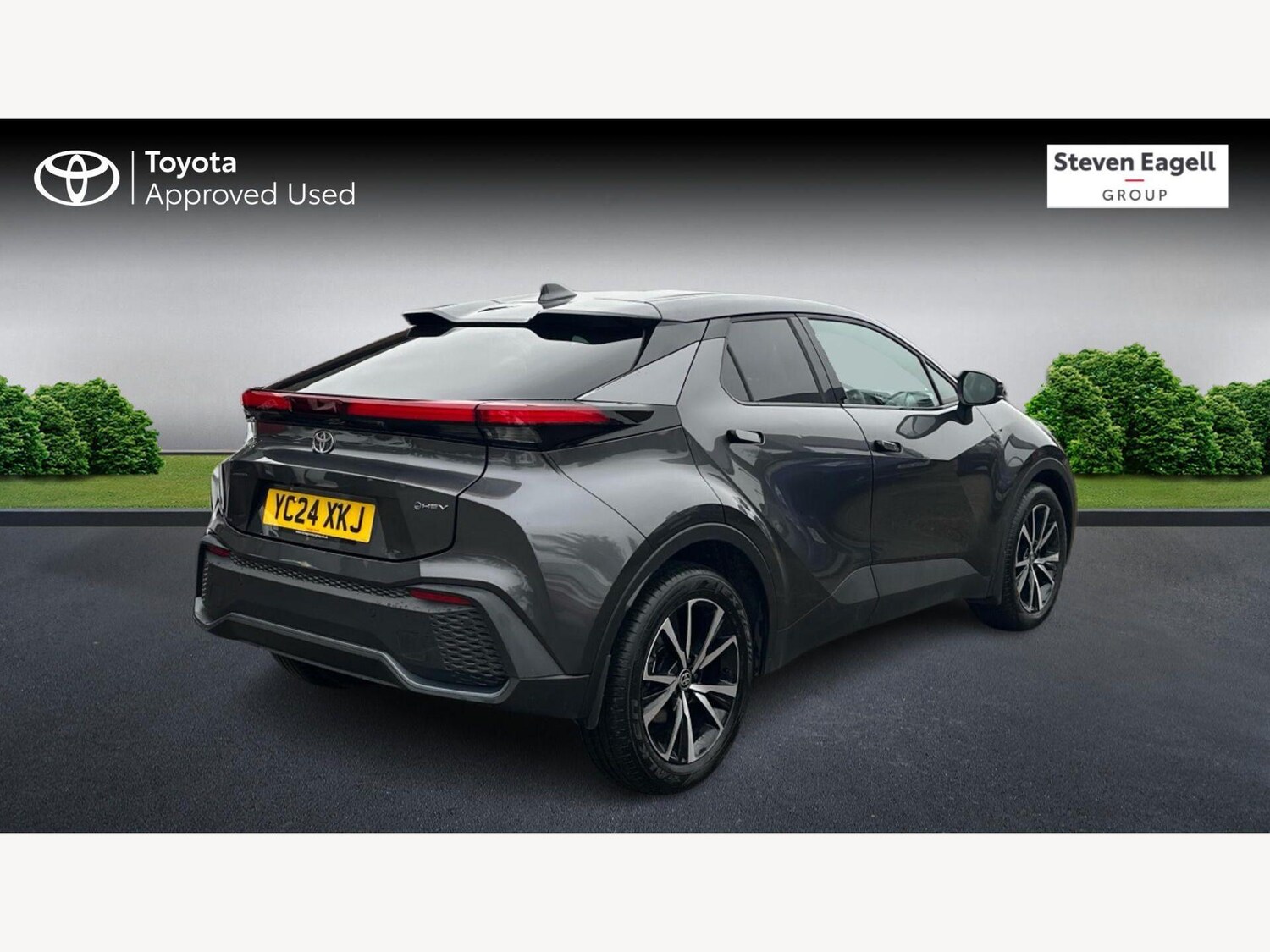 Used Toyota C-HR 2024 for sale - 77611472: Photo 2