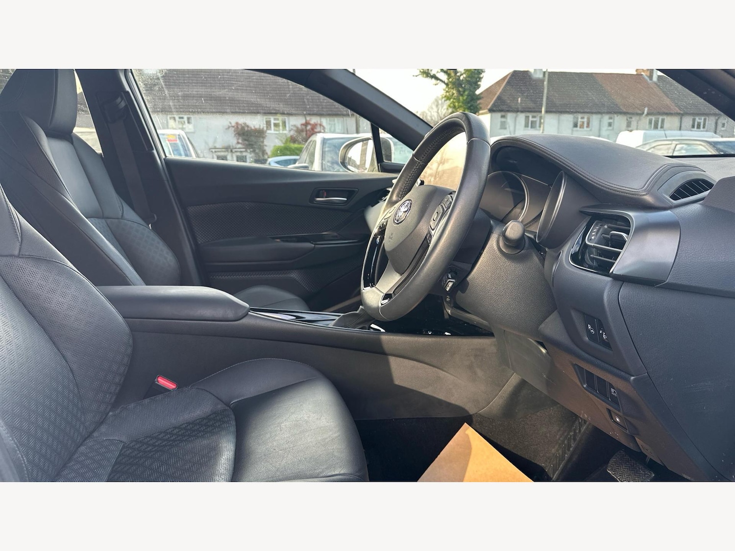 Used Toyota C-HR 2023 for sale - 76866471: Photo 13