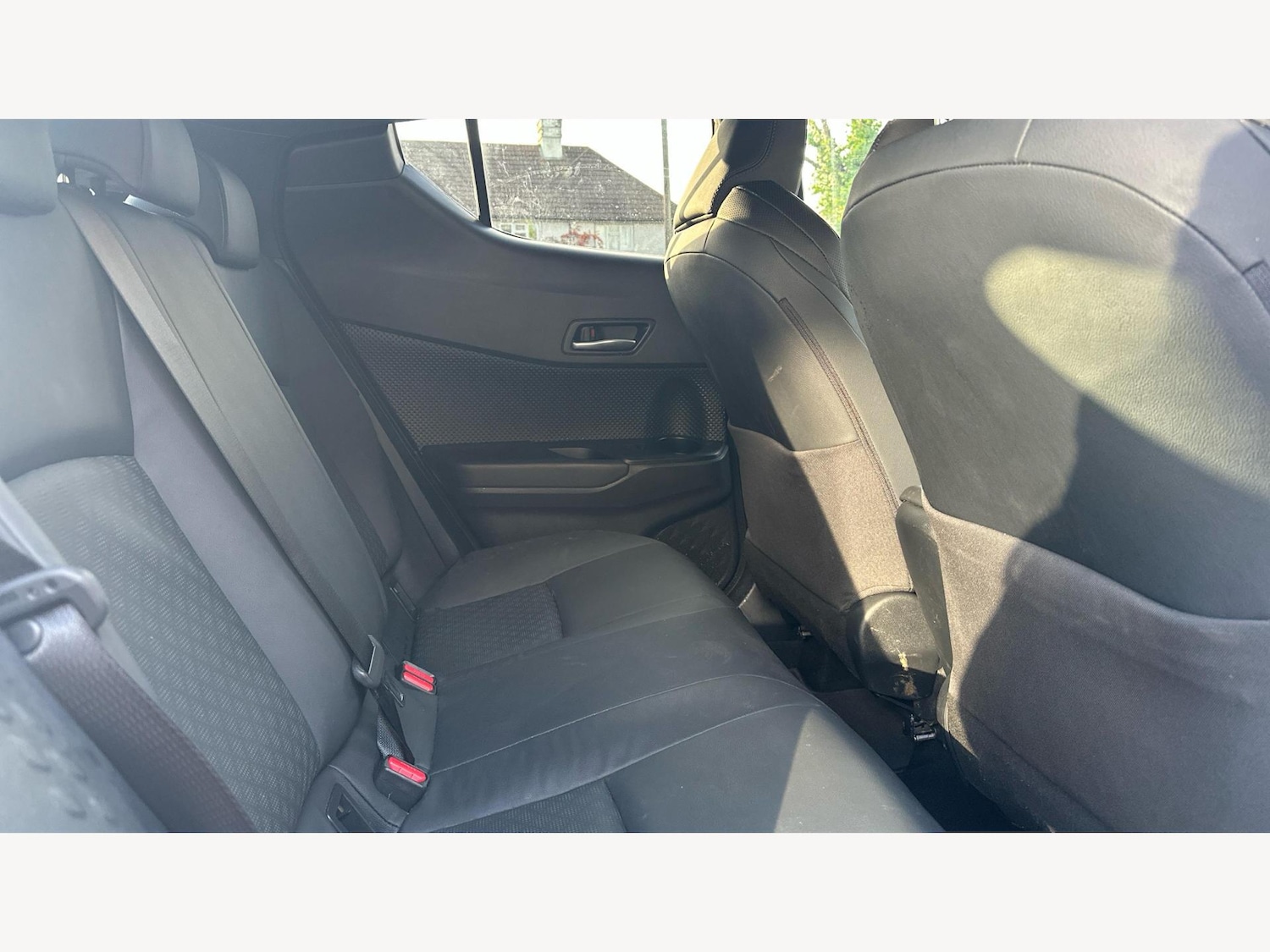 Used Toyota C-HR 2023 for sale - 76866471: Photo 14