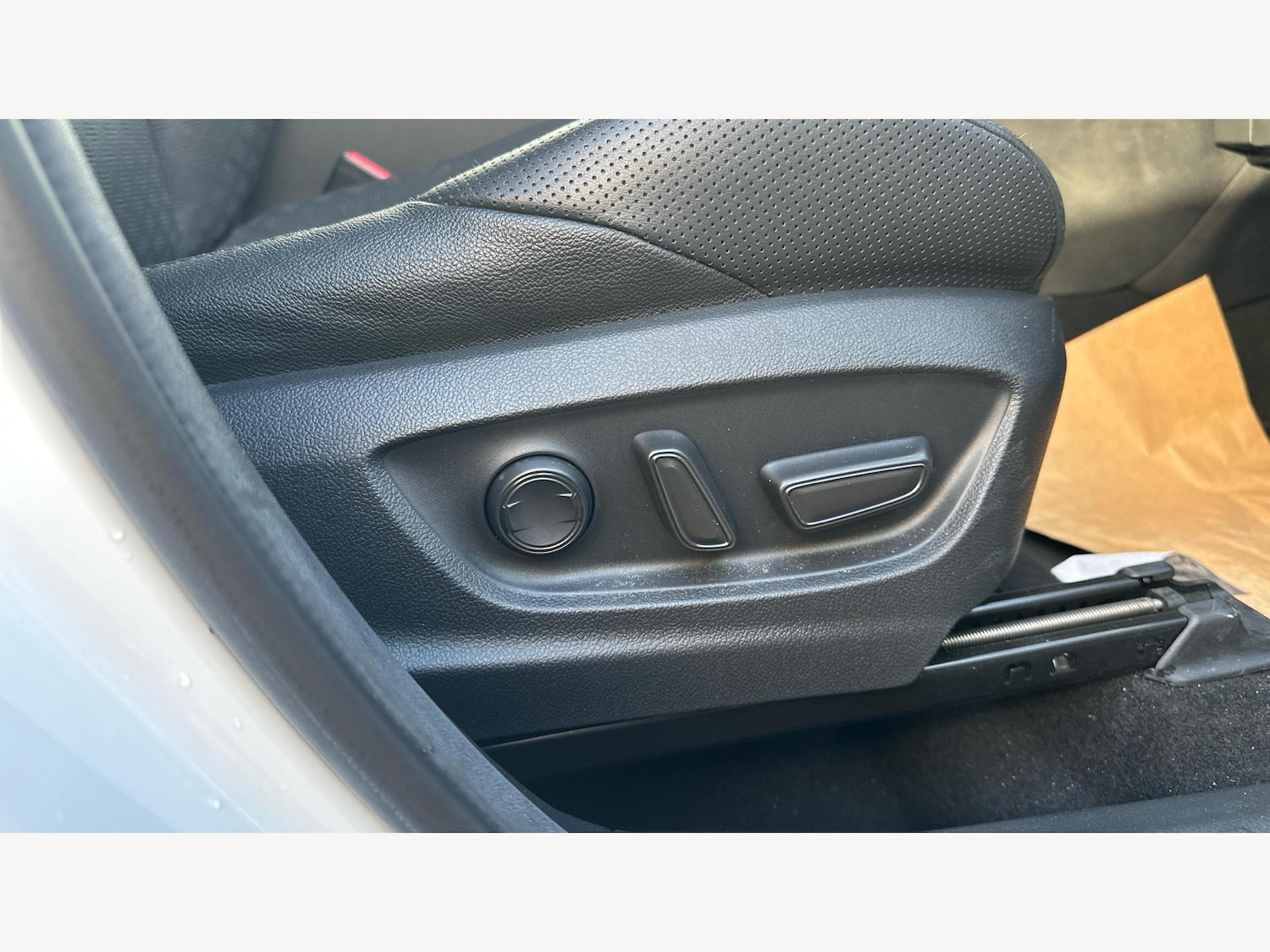 Used Toyota C-HR 2023 for sale - 76866471: Photo 27