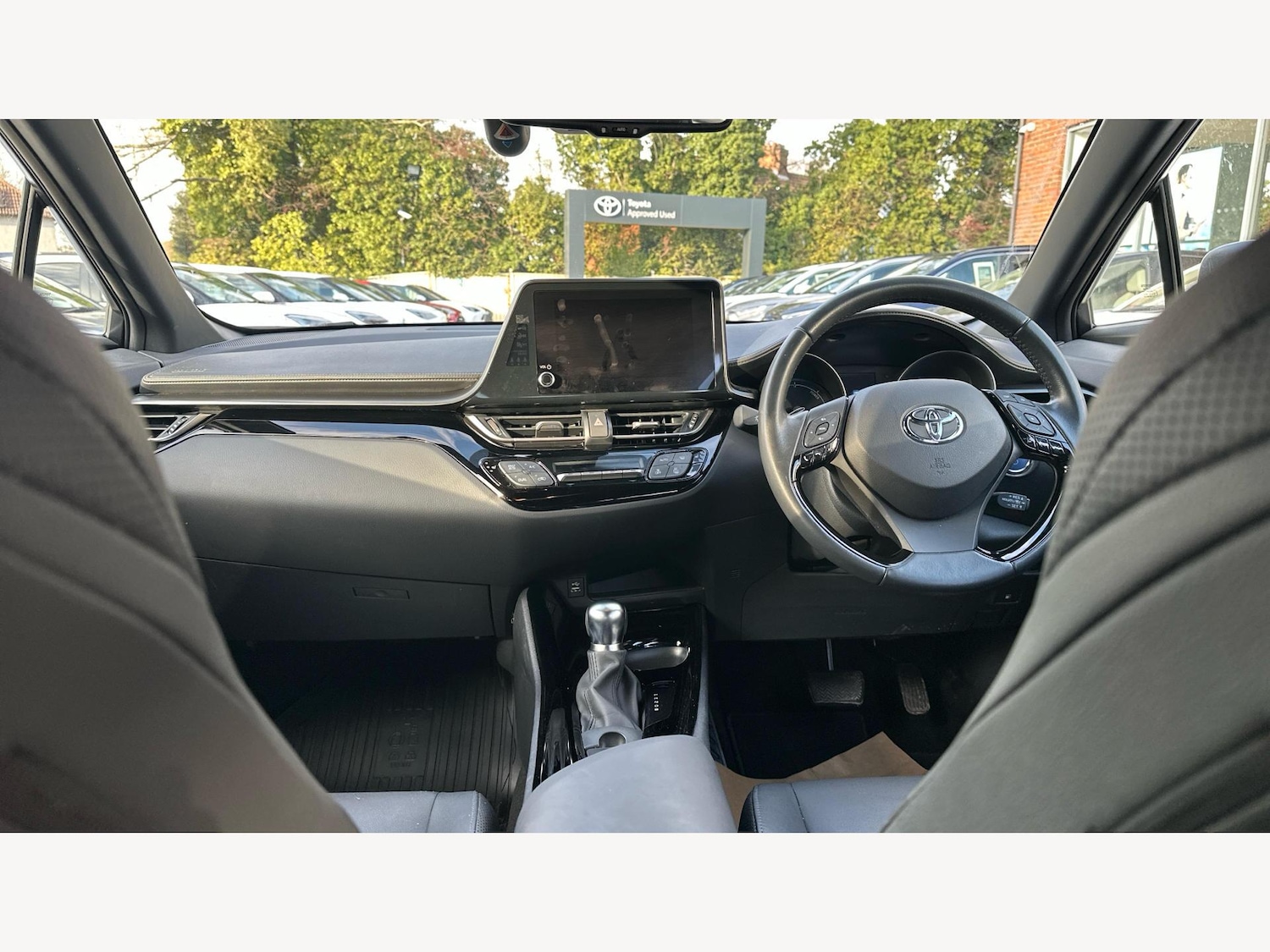 Used Toyota C-HR 2023 for sale - 76866471: Photo 7