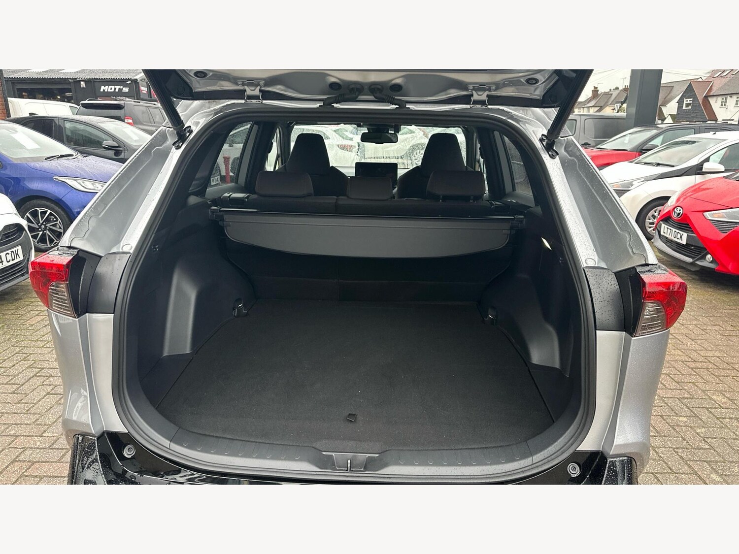 Used Toyota RAV4 2023 for sale - 77040384: Photo 16