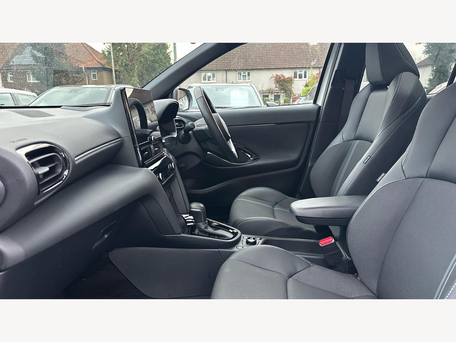 Used Toyota Yaris Cross 2025 for sale - 76964373: Photo 12