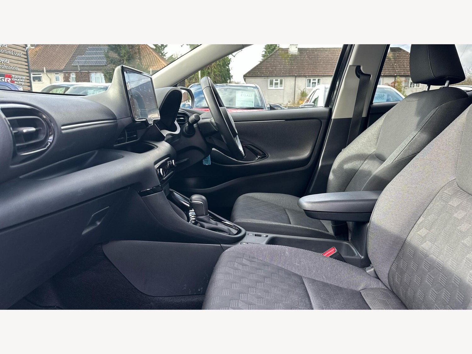 Used Toyota Yaris for sale - 77575404: Photo 12