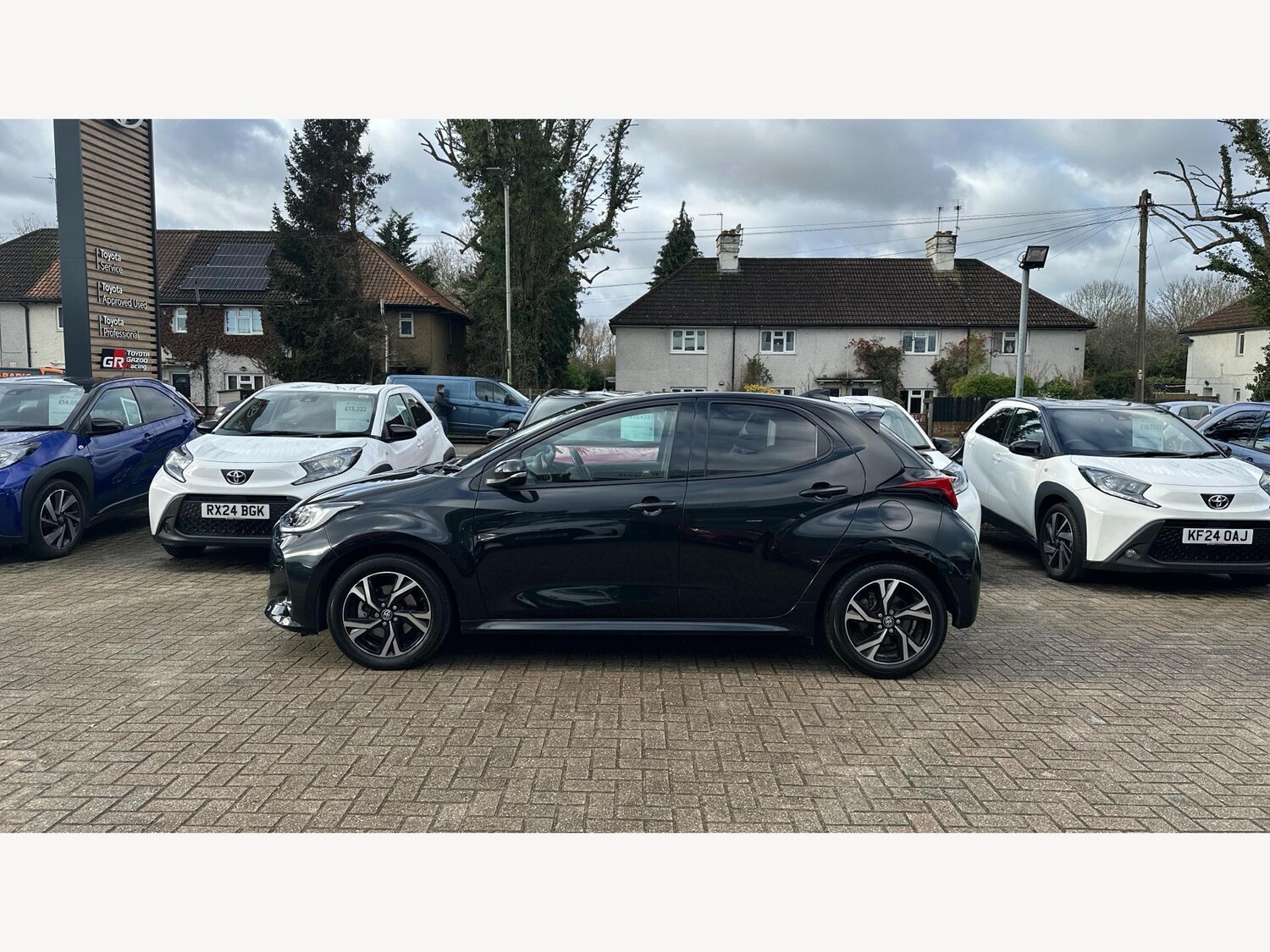 Used Toyota Yaris for sale - 77575404: Photo 19