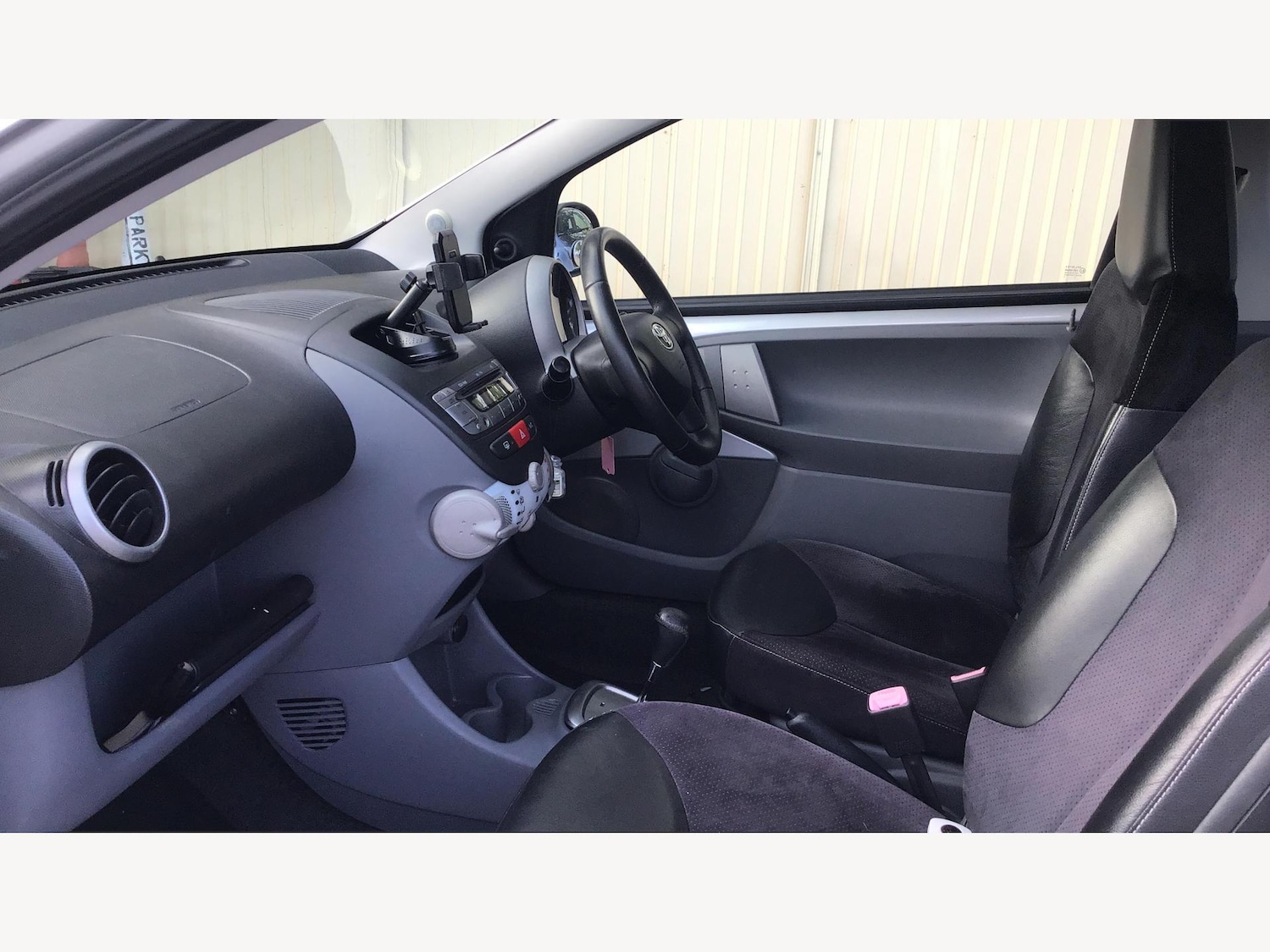 Used Toyota AYGO 2009 for sale - 76136087: Photo 12