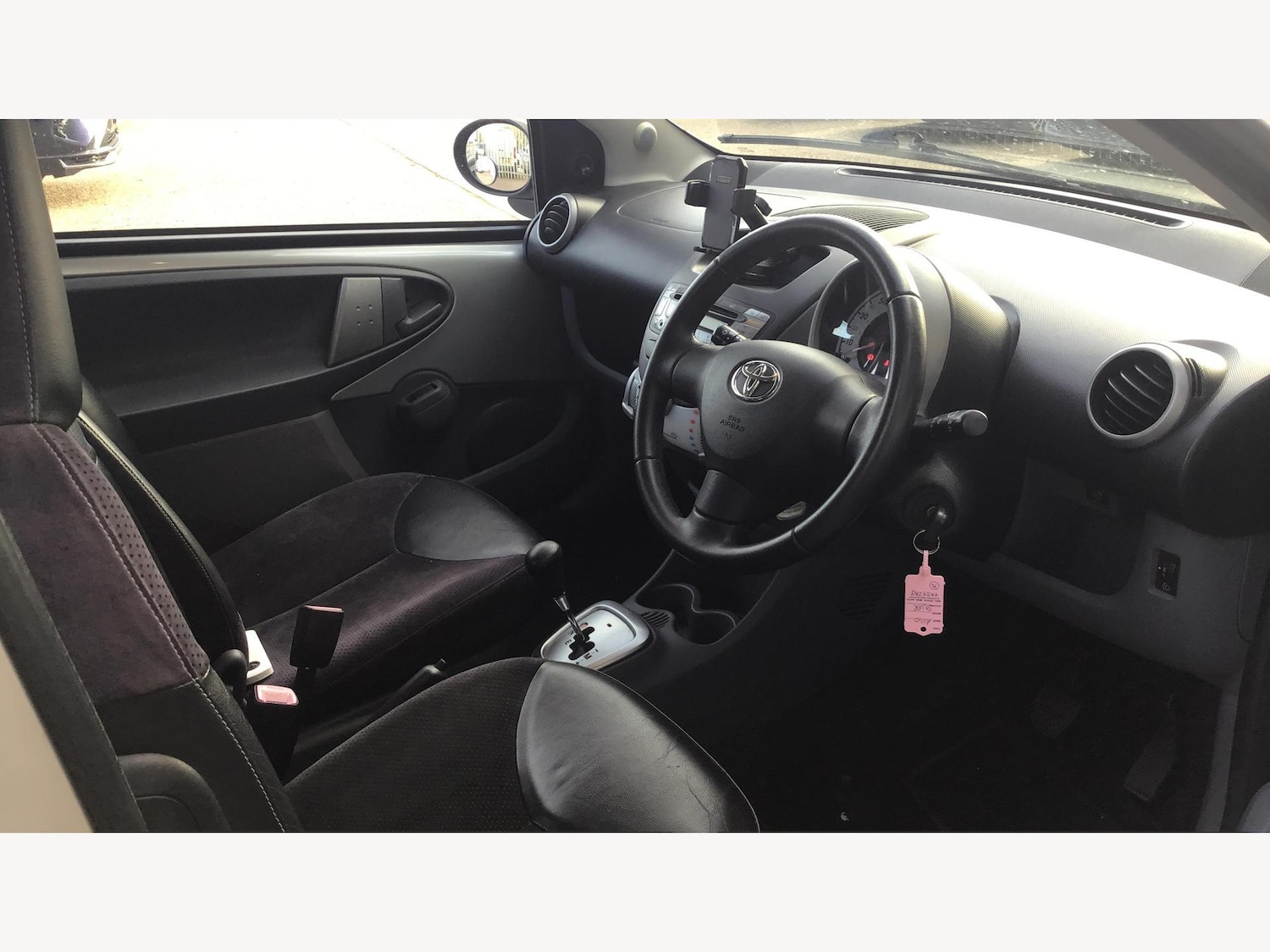 Used Toyota AYGO 2009 for sale - 76136087: Photo 13