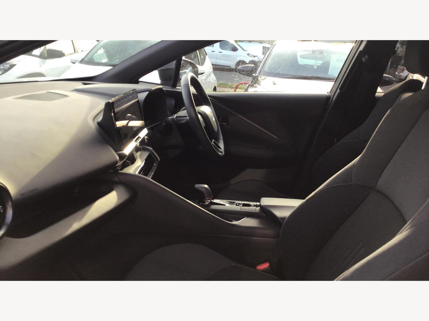 Used Toyota C-HR 2025 for sale - 76013616: Photo 12