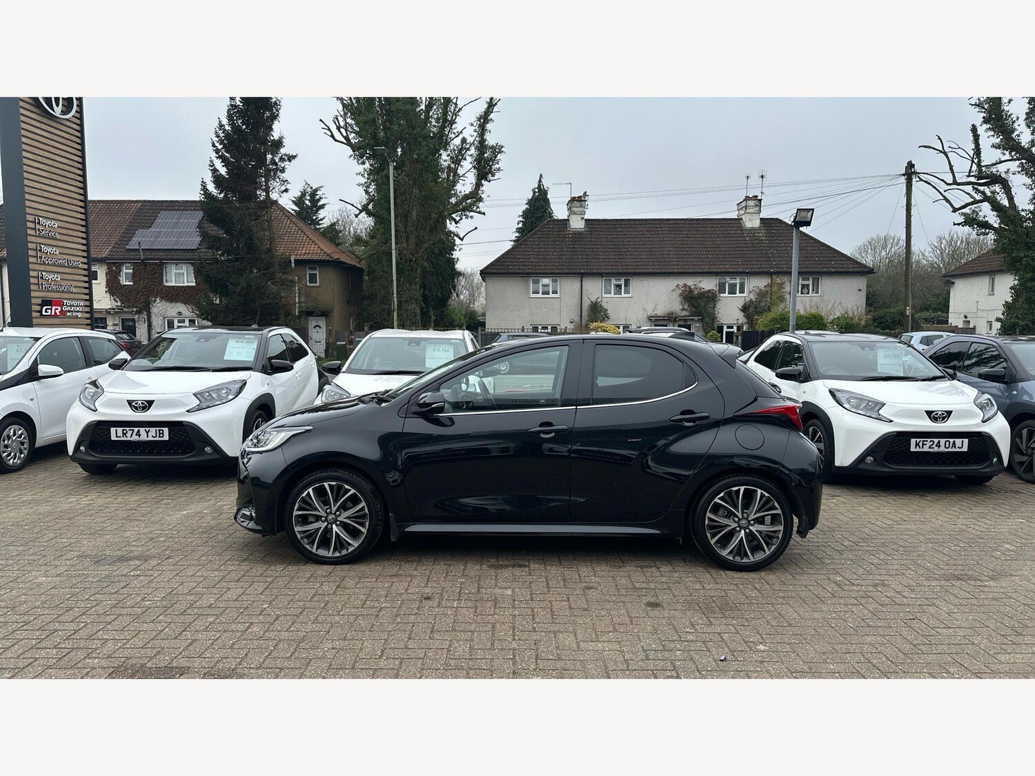 Used Toyota Yaris 2023 for sale - 77783704: Photo 19