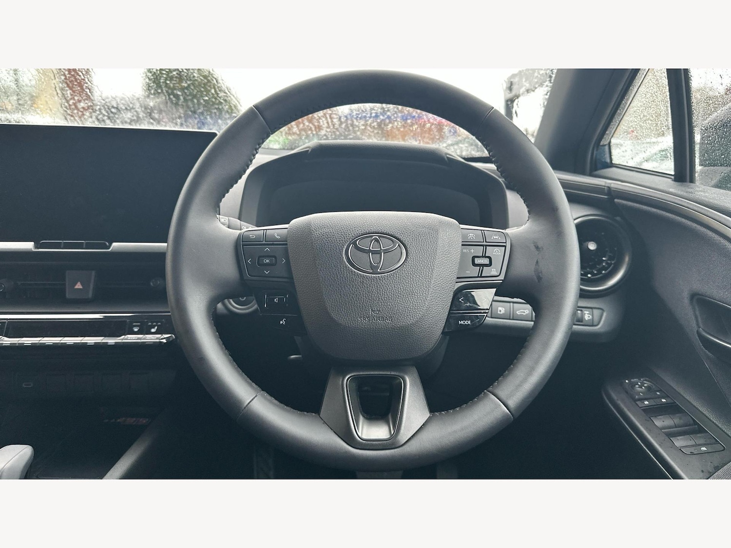Used Toyota C-HR 2024 for sale - 76423017: Photo 10