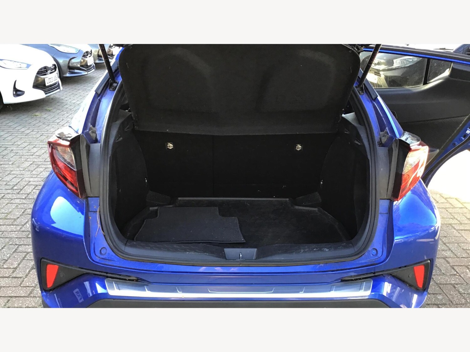 Used Toyota C-HR 2020 for sale - 76032395: Photo 16