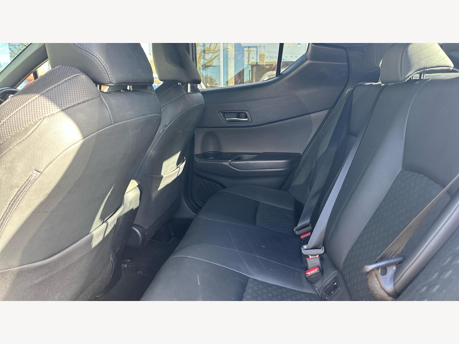 Used Toyota C-HR 2021 for sale - 76425012: Photo 15