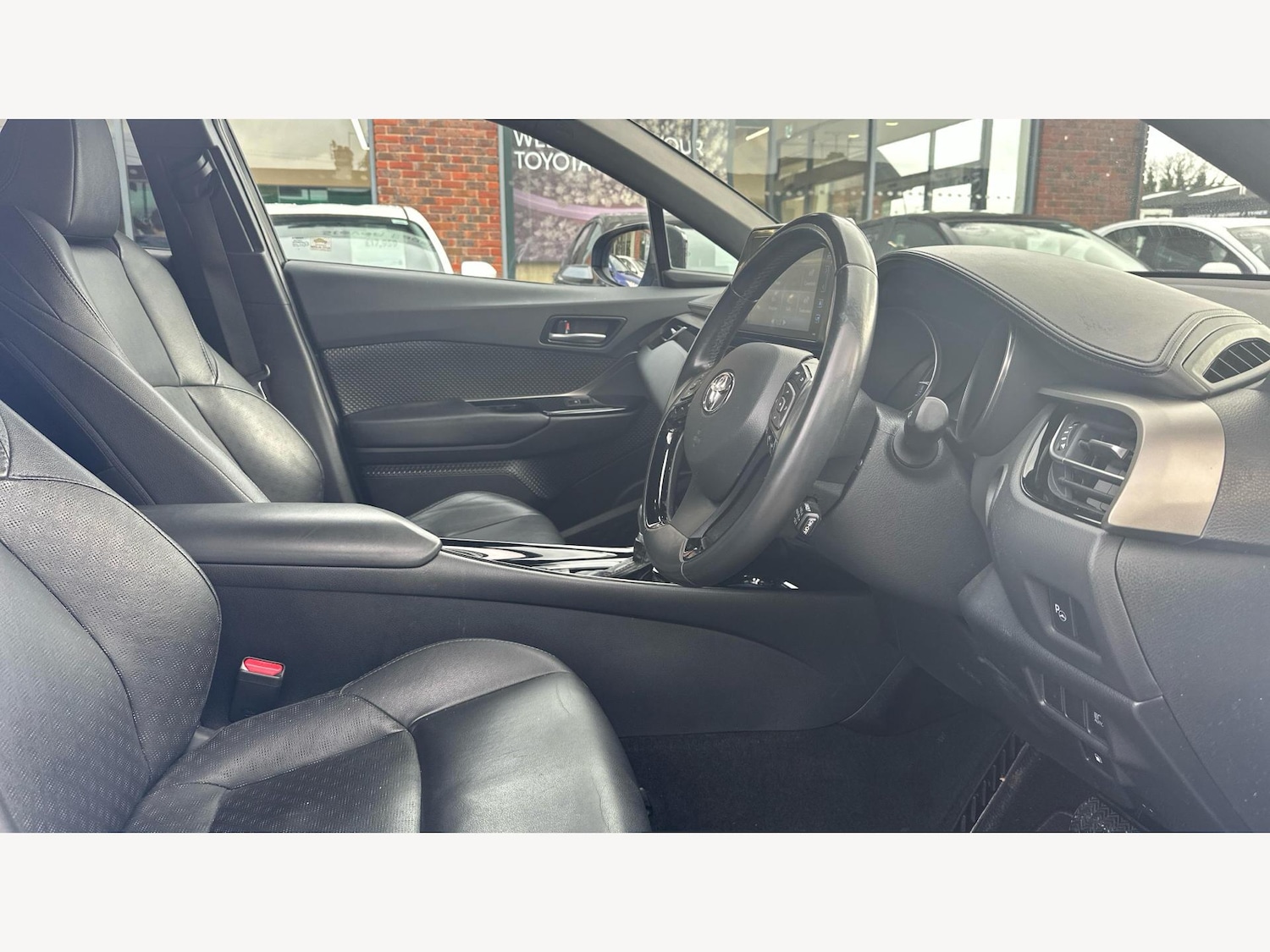 Used Toyota C-HR 2019 for sale - 77537132: Photo 13