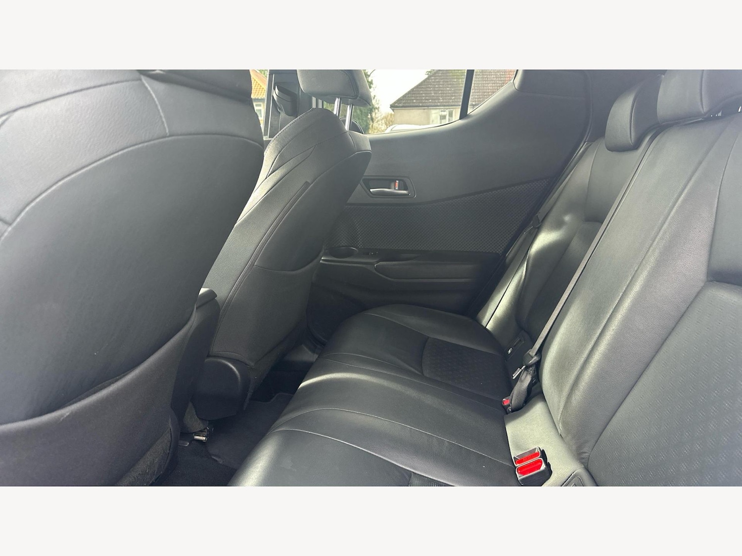 Used Toyota C-HR 2019 for sale - 77537132: Photo 15