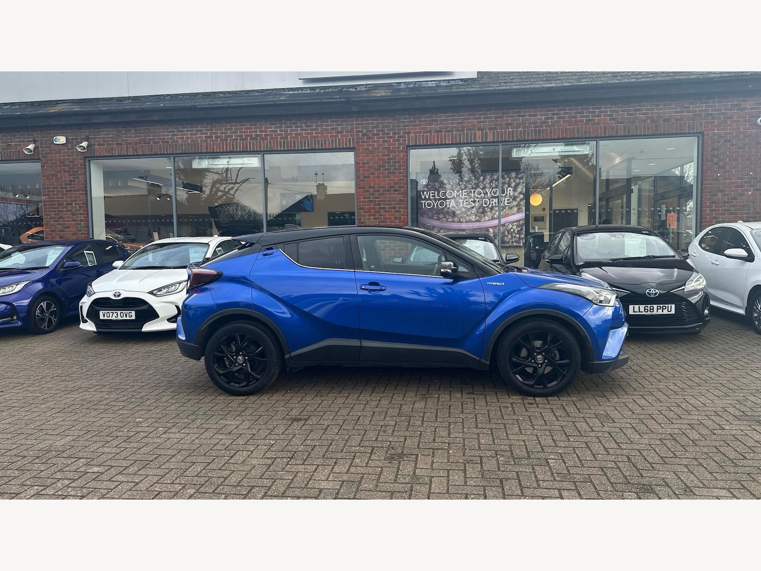 Used Toyota C-HR 2019 for sale - 77537132: Photo 18