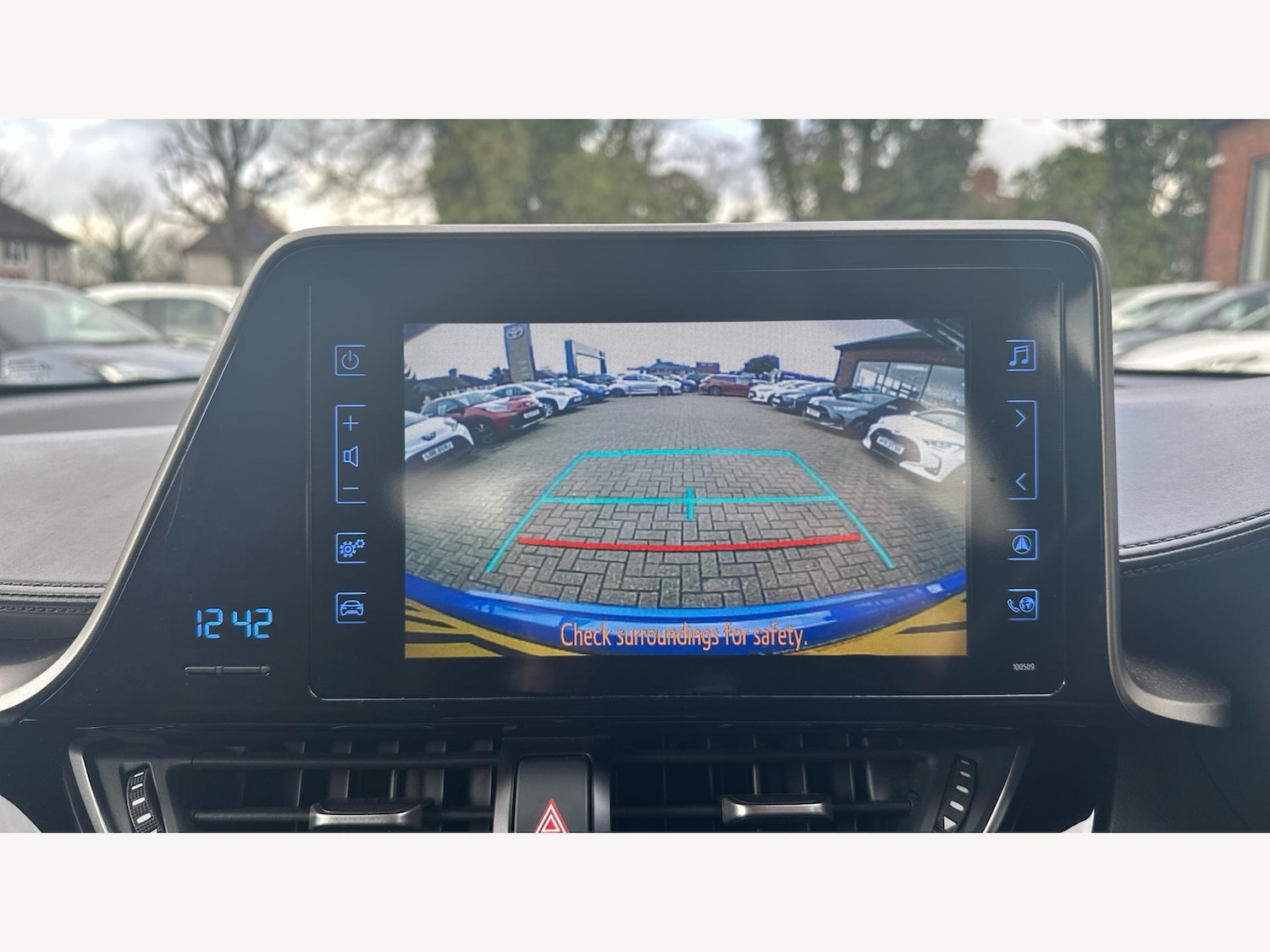 Used Toyota C-HR 2019 for sale - 77537132: Photo 25