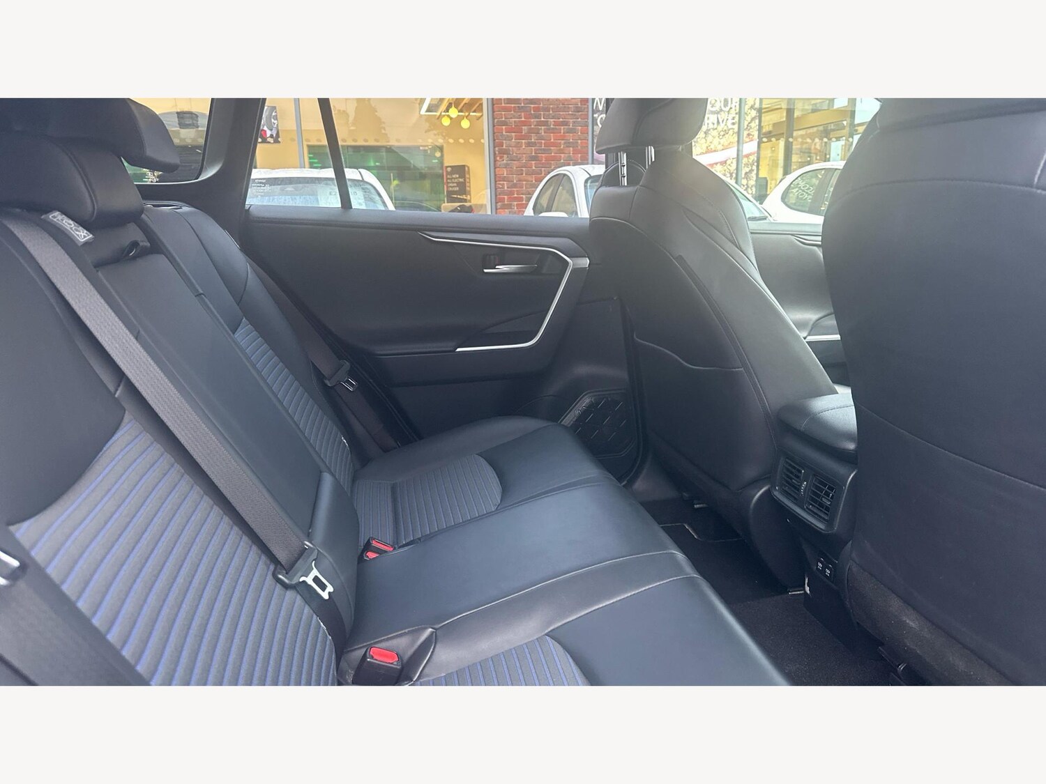 Used Toyota RAV4 2019 for sale - 77523489: Photo 14