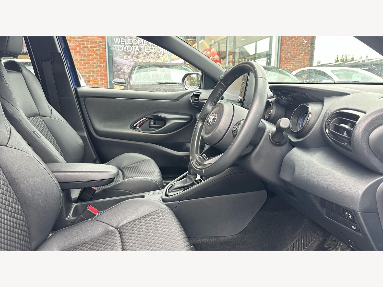 Used Toyota Yaris 2022 for sale - 77696279: Photo 13