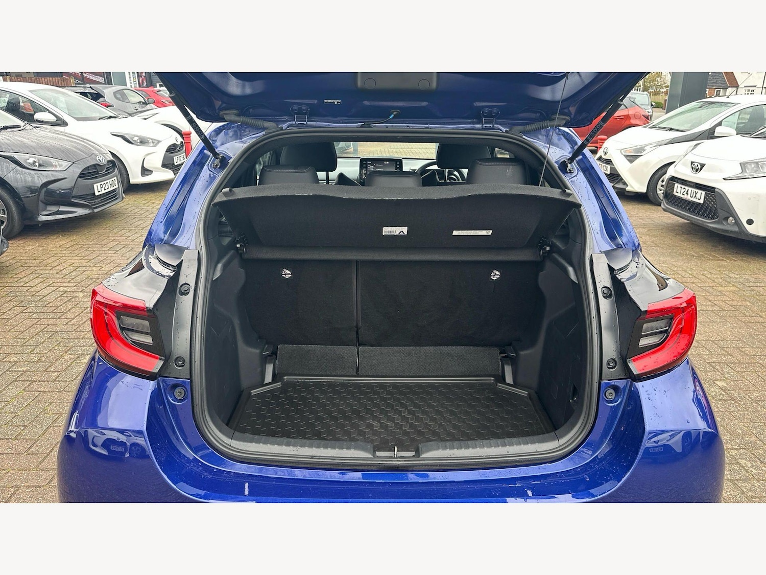 Used Toyota Yaris 2022 for sale - 77696279: Photo 16