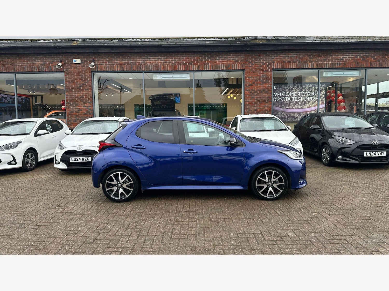 Used Toyota Yaris 2022 for sale - 77696279: Photo 18