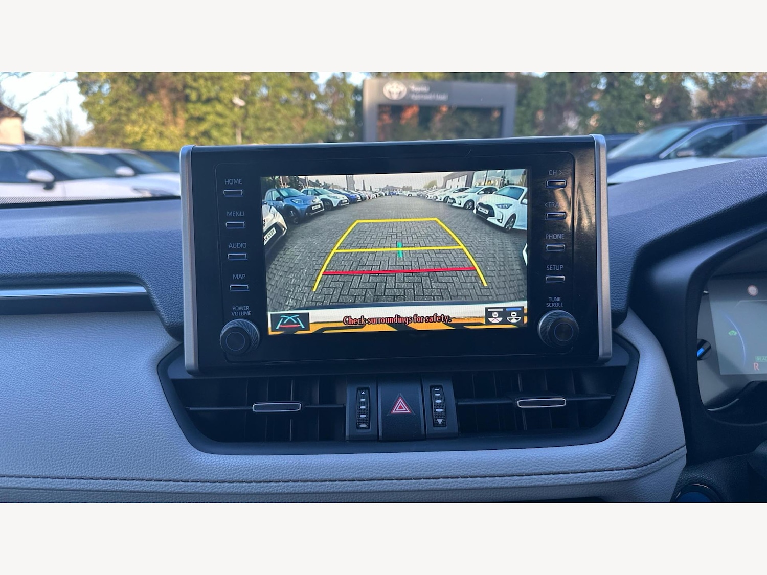 Used Toyota RAV4 2022 for sale - 77305401: Photo 25