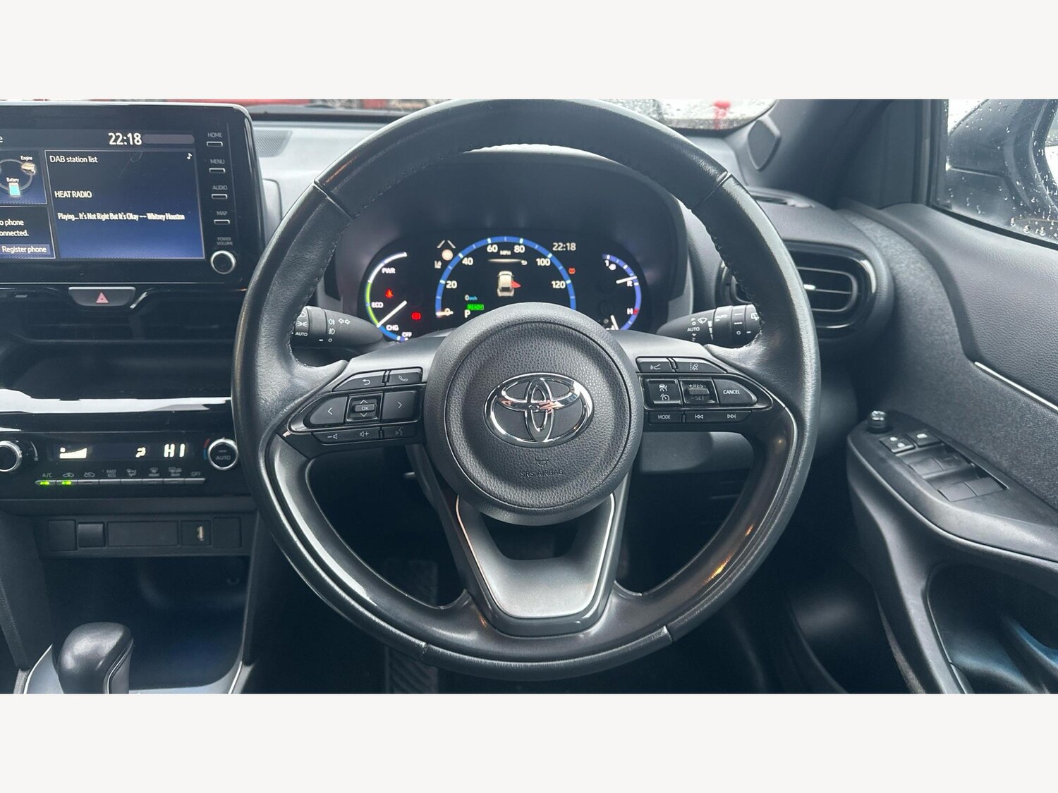 Used Toyota Yaris Cross 2022 for sale - 77330334: Photo 8