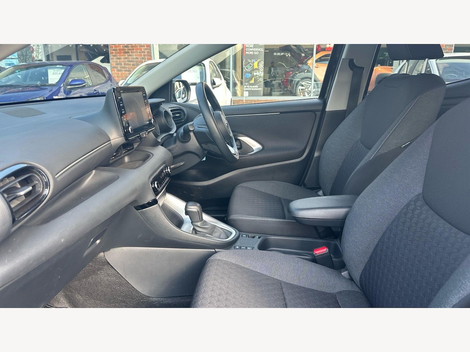 Used Toyota Yaris 2023 for sale - 77783993: Photo 12