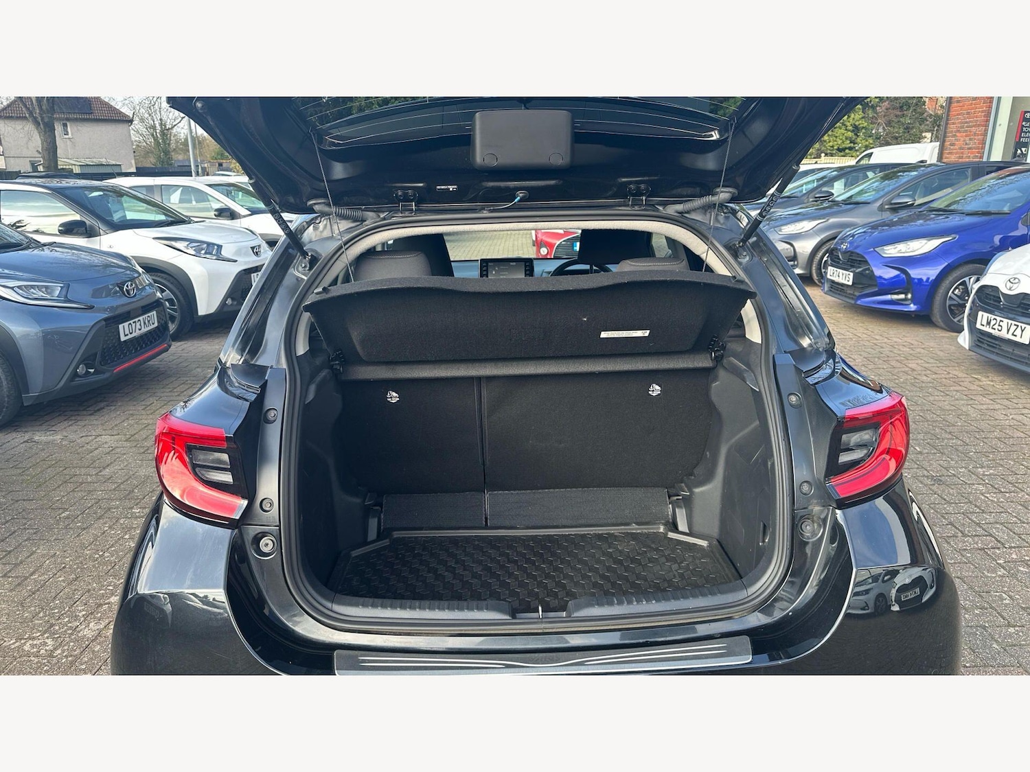 Used Toyota Yaris 2023 for sale - 77783993: Photo 16