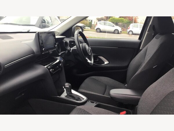 Used Toyota Yaris Cross 2024 for sale - 76259225: Photo 12