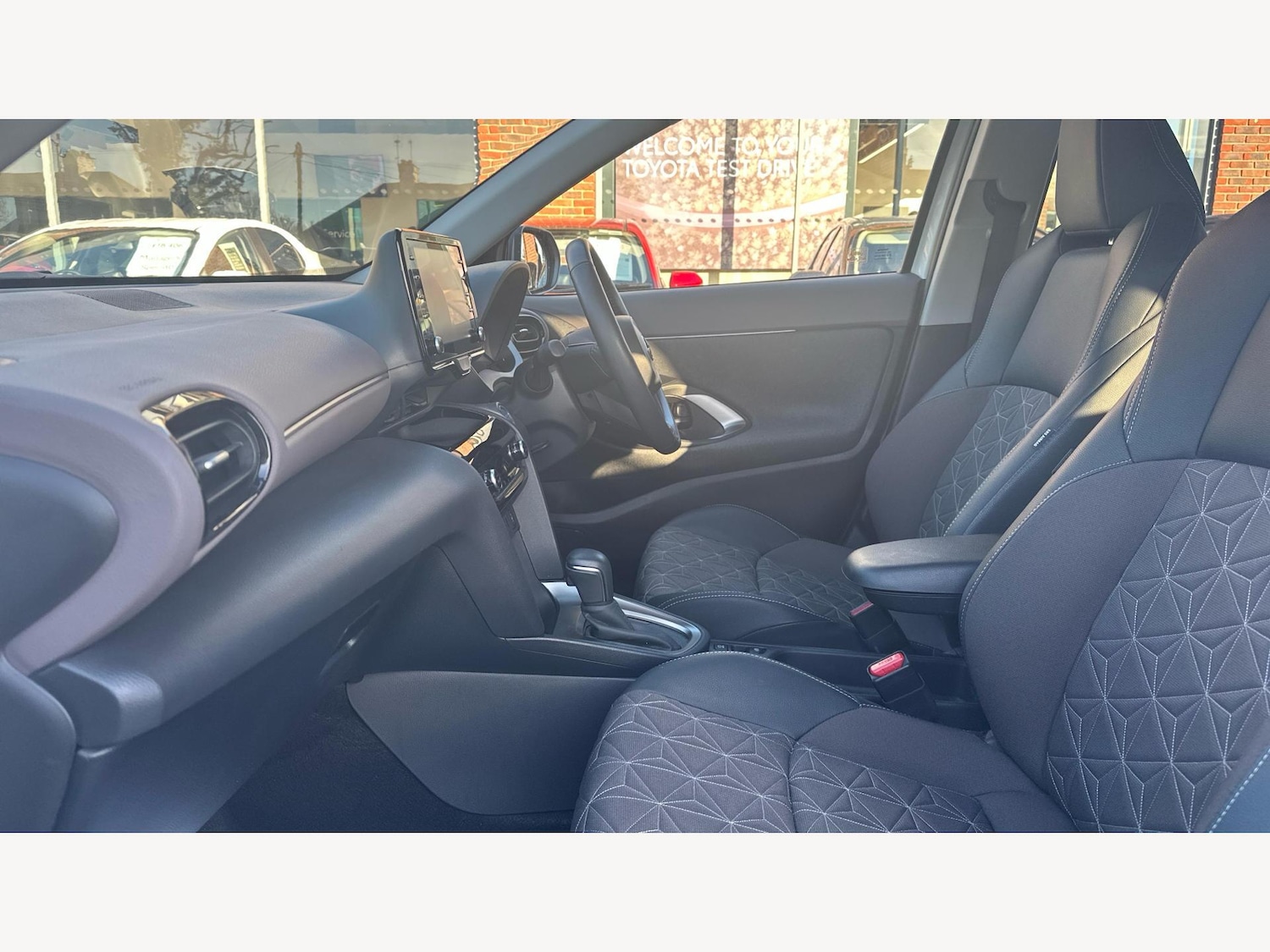 Used Toyota Yaris Cross 2022 for sale - 77190880: Photo 12