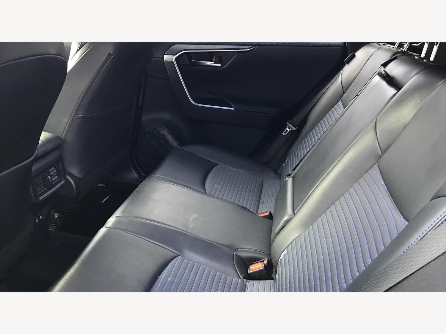 Used Toyota RAV4 2019 for sale - 76031332: Photo 15