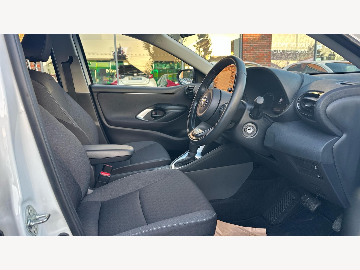 Used Toyota Yaris 2023 for sale - 76612894: Photo 13