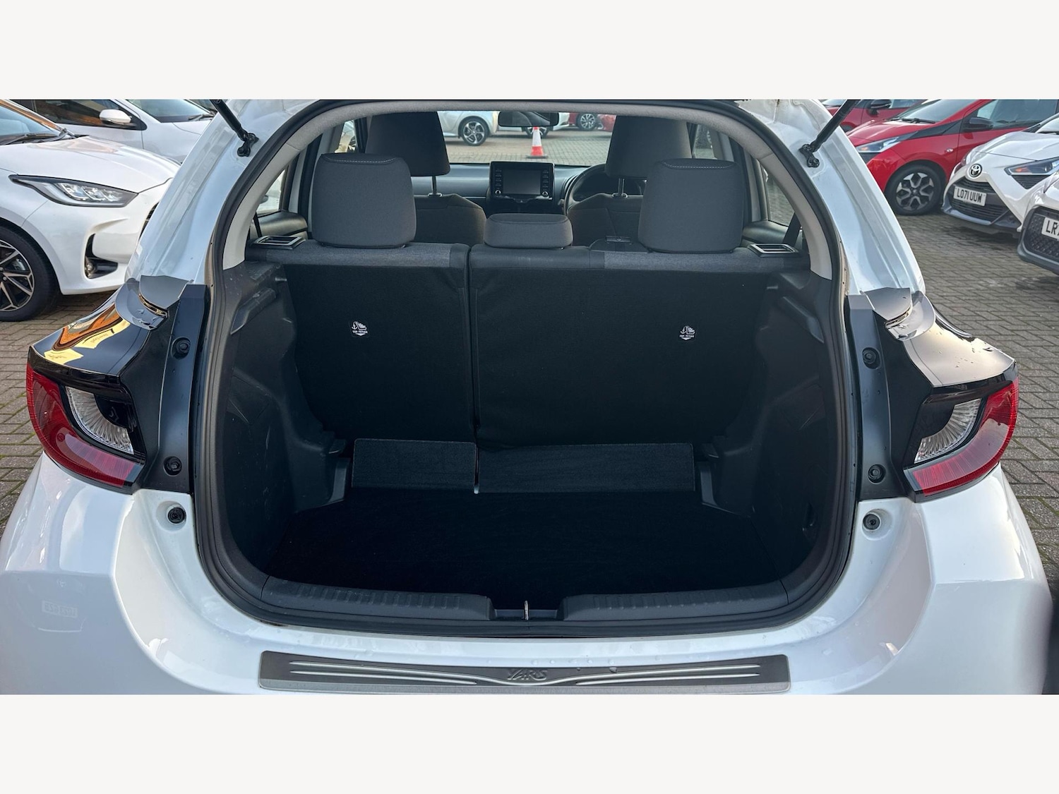 Used Toyota Yaris 2023 for sale - 76612894: Photo 16