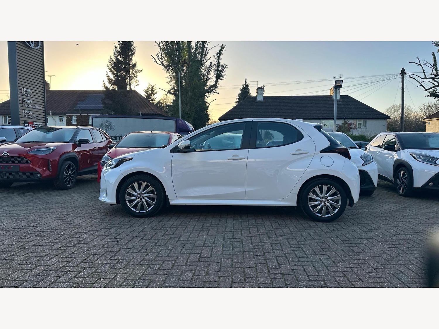 Used Toyota Yaris 2023 for sale - 76612894: Photo 19