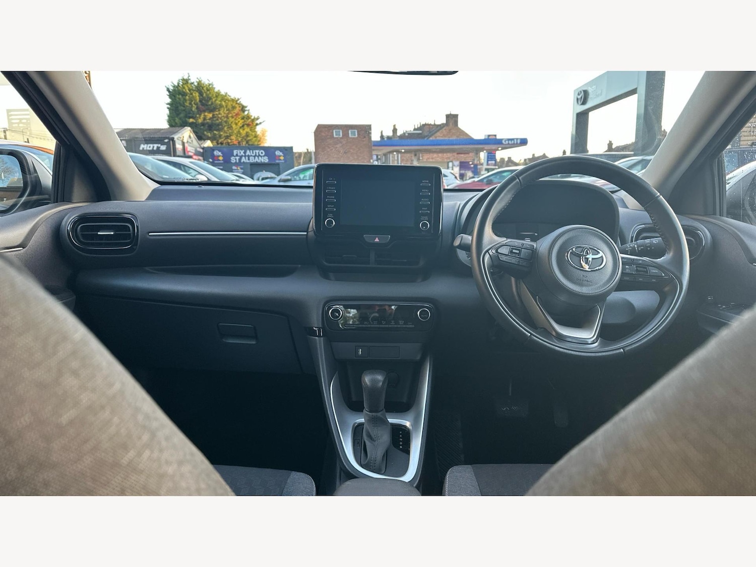 Used Toyota Yaris 2023 for sale - 76612894: Photo 7