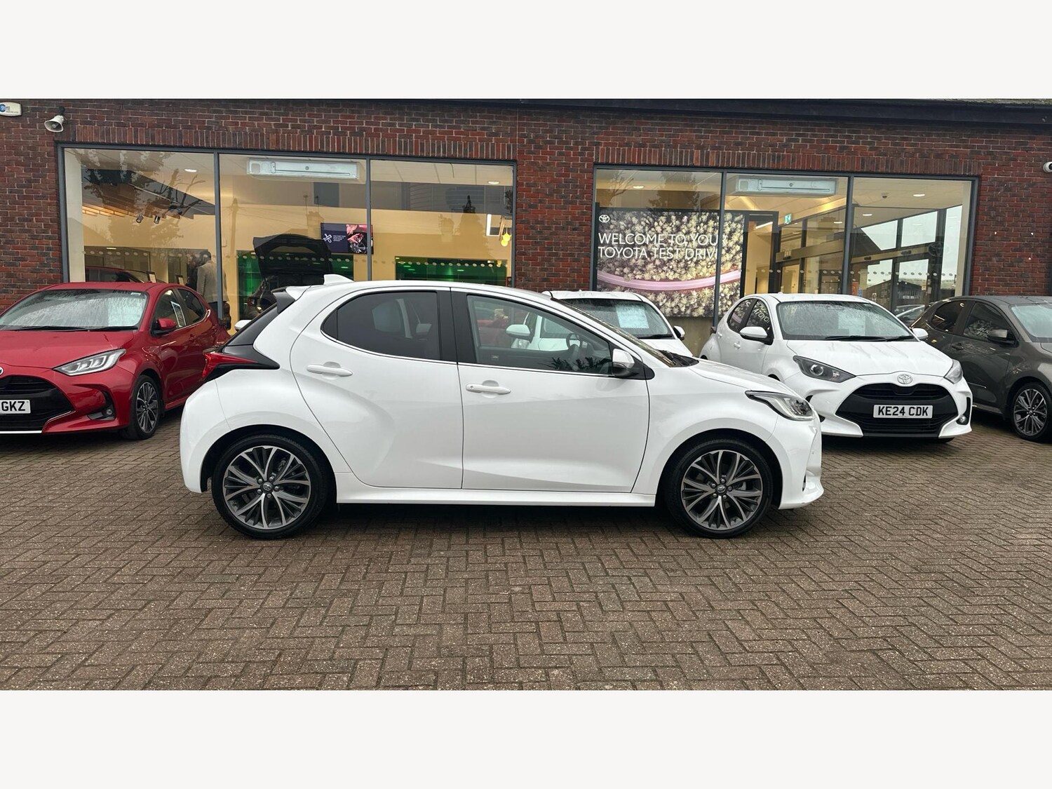 Used Toyota Yaris 2023 for sale - 77574172: Photo 18