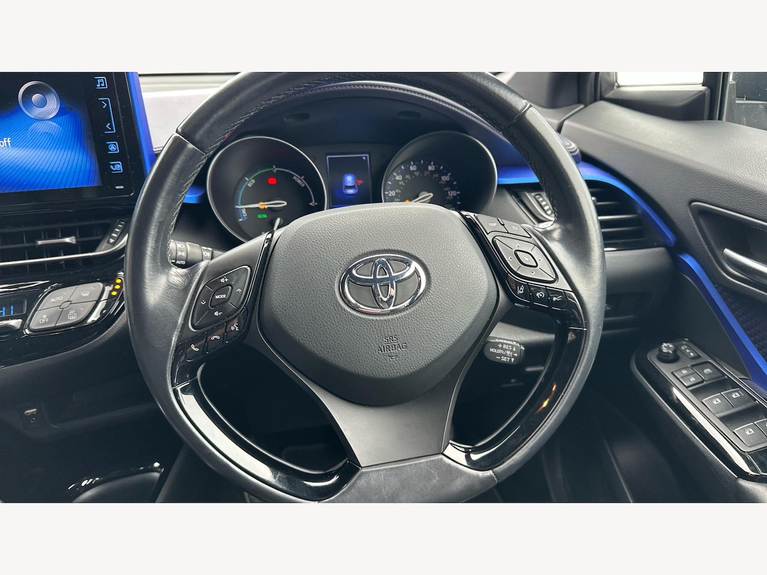 Used Toyota C-HR 2018 for sale - 76765359: Photo 10