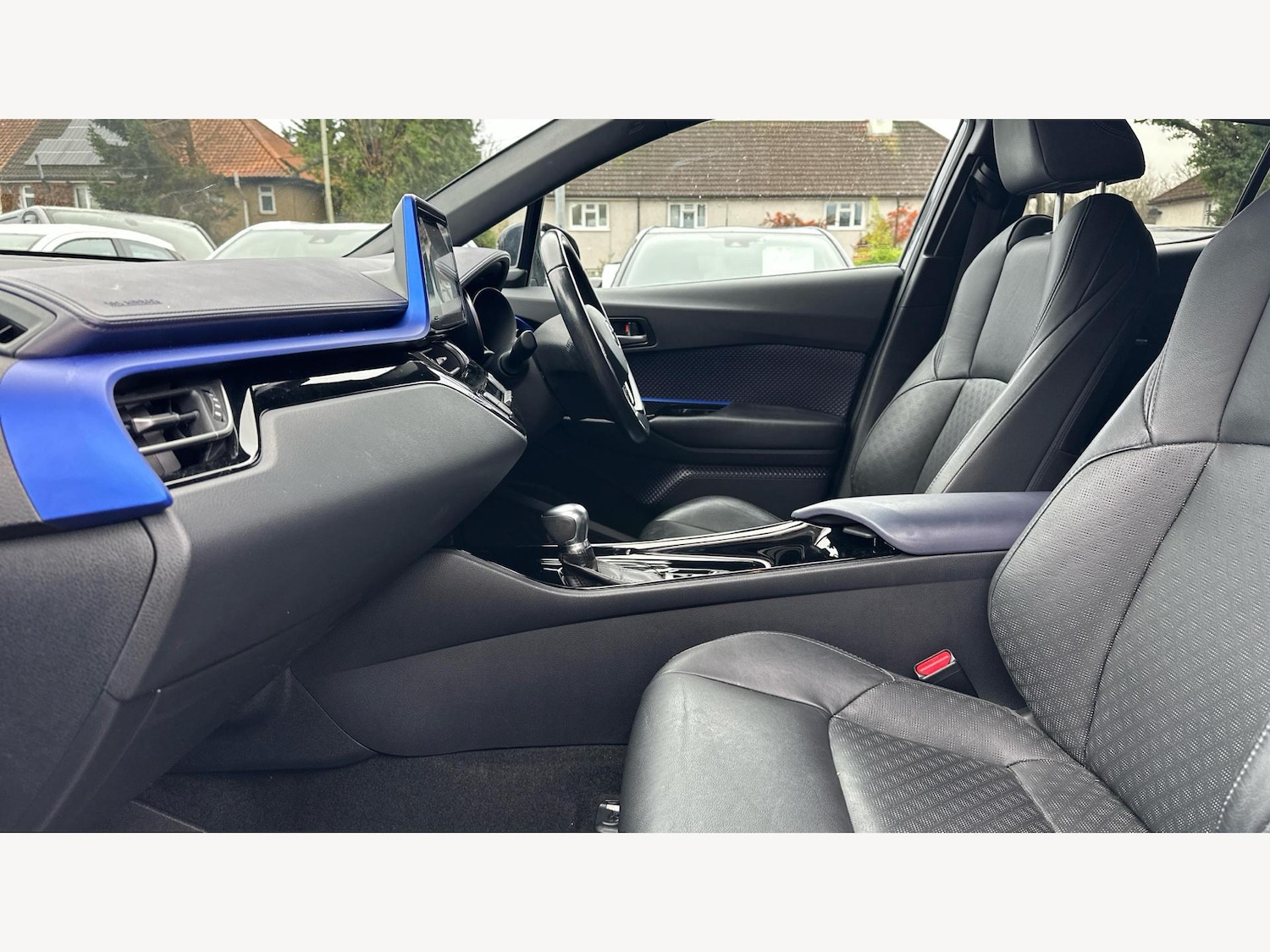 Used Toyota C-HR 2018 for sale - 76765359: Photo 12