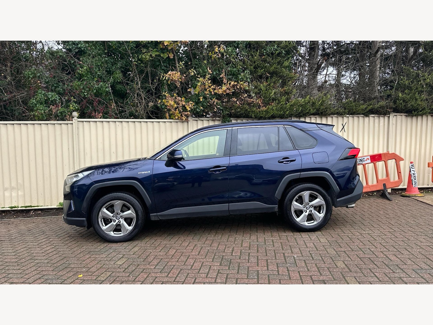 Used Toyota RAV4 2020 for sale - 76781875: Photo 19