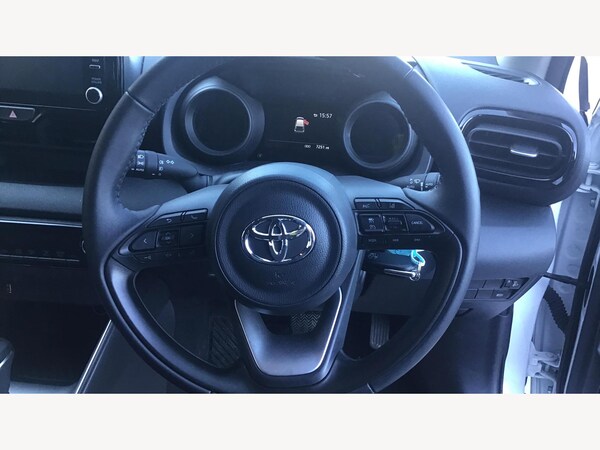 Used Toyota Yaris 2023 for sale - 74704891: Photo 10